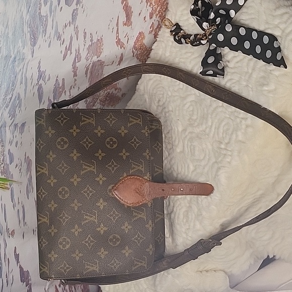 Louis Vuitton Cartouchiere GM Monogram Crossbody Bag Vintage (Largest Version) - Picture 3 of 17